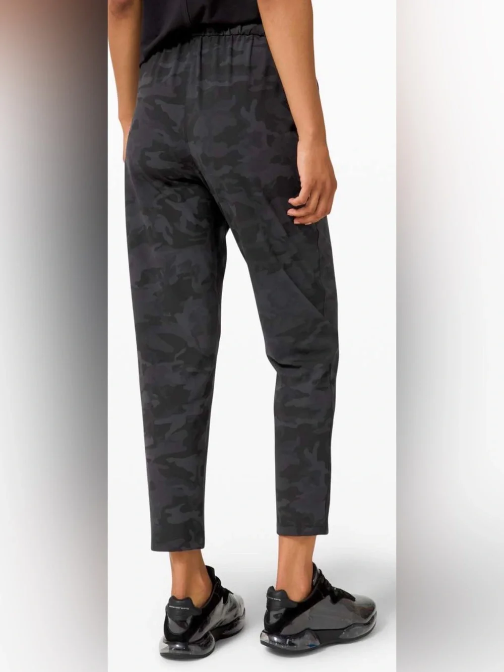 Lululemon Keep Moving Pant 7/8 High-Rise Incognito Camo Multi Grey Size 6 NWOT